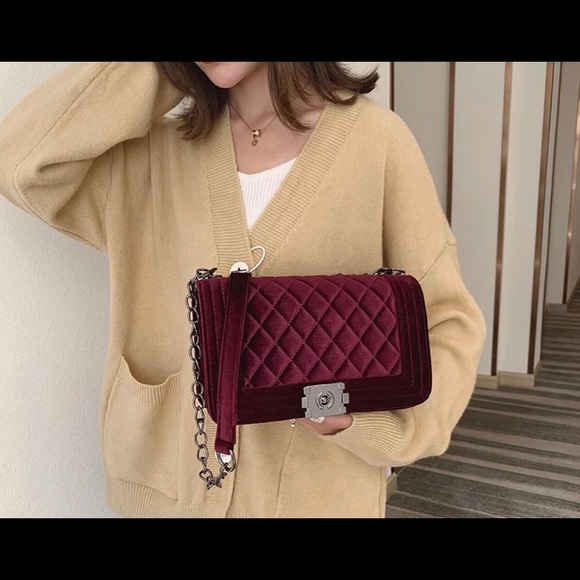 Velvet Purse - Picture 2 of 2